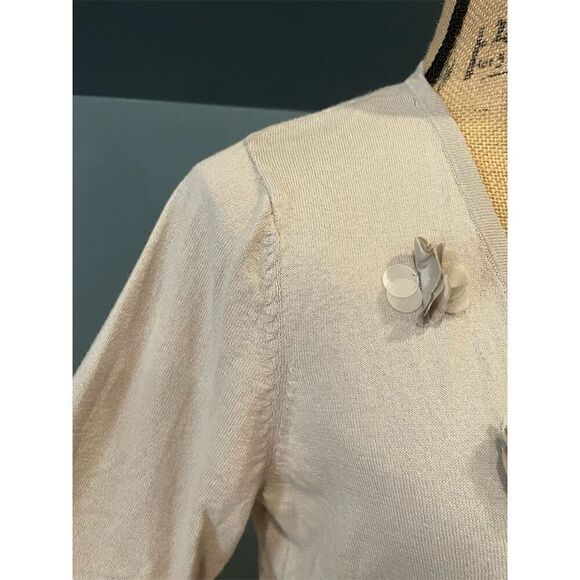 Ann Taylor Loft Women's XL Beige Floral Appliqué Cardigan Sweater - Picture 6 of 13